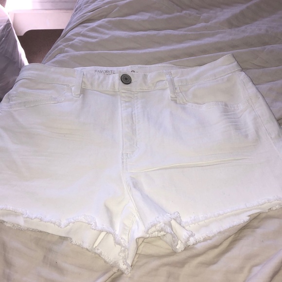 White denim shorts - Picture 1 of 4